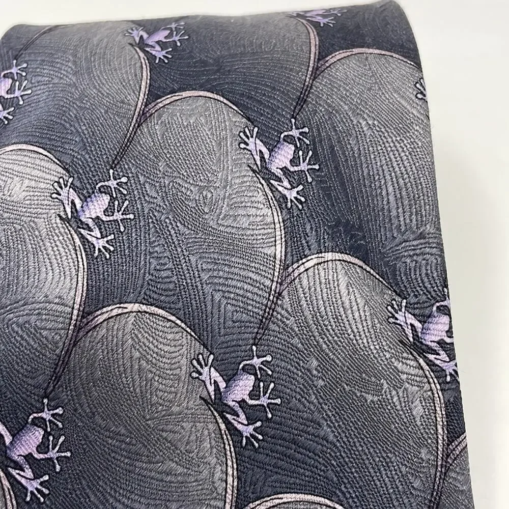 The Nature Conservancy Maki Frog 100% silk men’s tie